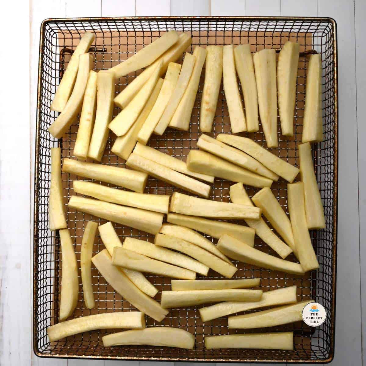 how to make air fryer parsnips step 3